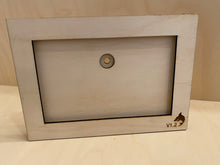 Laden Sie das Bild in den Galerie-Viewer, Das erste nachhaltige Raum Beschriftungssystem im Format DIN A6 für Büros, Schulen, Universitäten und mehr